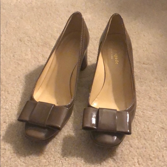 Like New! Kate Spade pumps with bows & block heels